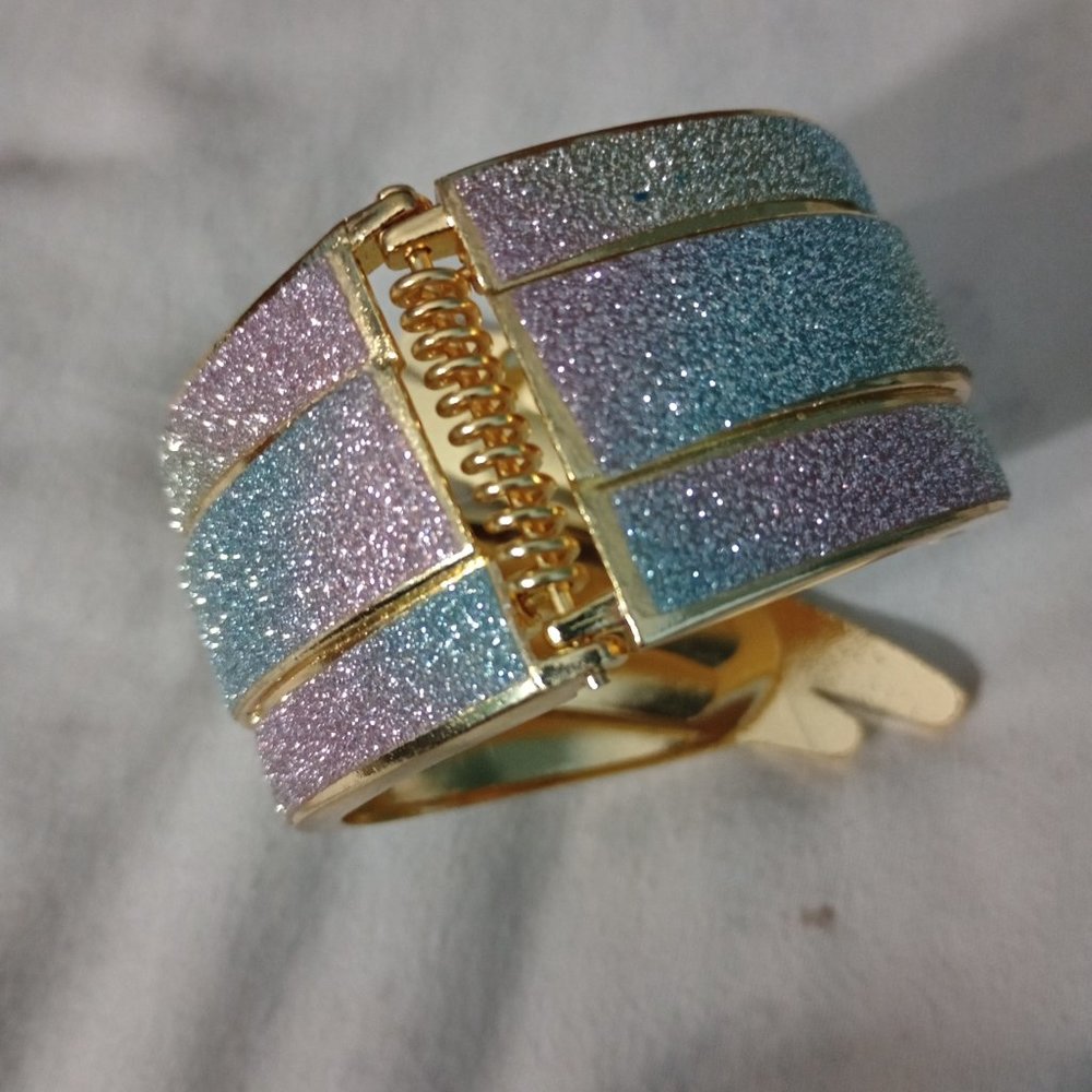 Bangle bracelet - Picture 2 of 2